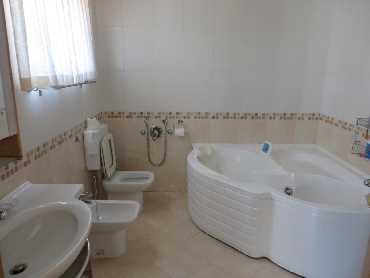 Relax Vila Kampel Koper Dış mekan fotoğraf
